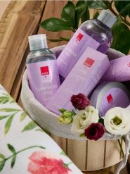 Olejek do ciała Sinsay x Avon - fioletowy. Fioletowe body i gorsety Sinsay, bez wzorów. W wyprzedaży za 17.99 zł.