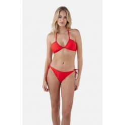 Figi do kostiumów kąpielowych dla kobiet Barts Kelli Tanga. Czerwone bikini Barts, bez wzorów. Za 162.50 zł.