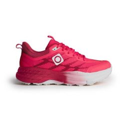 Uniseksowe, wielofunkcyjne buty techniczne DINUBA z 4-milimetrową przyczepnością. Czerwone obuwie trekkingowe damskie Izas, bez zapięcia. W wyprzedaży za 269.52 zł.