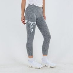 Legginsy treningowe Capri Keeps. Szare legginsy damskie ELPLAYER, s, bez wzorów, z jersey. Za 64.00 zł.