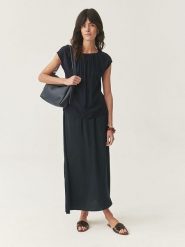 TATUUM Bluzka w kolorze granatowym rozmiar: 44. Niebieskie bluzki damskie TATUUM, bez wzorów, z wiskozy, bez kołnierzyka, bez ramiączek. Za 114.71 zł.