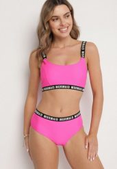 Różowe Bikini Sportowa Góra i Majtki Typu Figi z Napisami Nevianea. Czerwone bikini Born2be, bez wzorów. Za 59.99 zł.