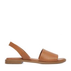 Sandały Lasocki. Brązowe sandały damskie Lasocki, bez wzorów, bez obcasa, na płaskiej podeszwie, bez zapięcia. Za 139.99 zł.