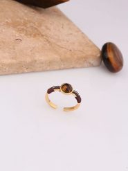 Charlize Pozłacany pierścionek z tygrysim okiem rozmiar: onesize. Brązowe pierścionki damskie Charlize, pozłacane. Za 115.55 zł.