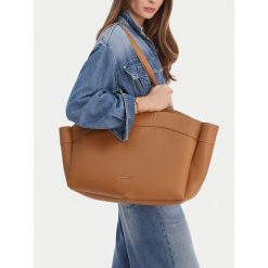Torebka GINO ROSSI. Brązowe shopper bag Gino Rossi, bez wzorów, bez dodatków. Za 279.99 zł.