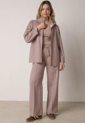 Beżowy Dzianinowy Komplet Dresowy z Wiskozą Bluza ze Stójką i Spodnie Nevenira. Brązowe bluzy damskie Born2be, bez wzorów, z dresówki, bez kaptura. Za 169.99 zł.