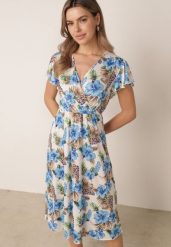 Niebieska Sukienka z Wiskozą Gumką w Talii z Kopertowym Dekoltem w Kwiaty Gloroene. Niebieskie sukienki damskie Born2be, bez wzorów, z materiału, eleganckie, bez ramiączek. Za 59.99 zł.