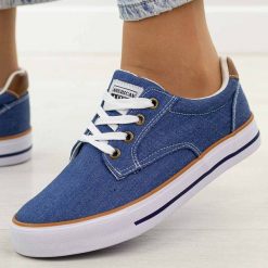 Jeansowe trampki damskie American Club Lh124. Niebieskie trampki damskie American CLUB, bez wzorów, z jeansu, bez zapięcia. Za 99.00 zł.