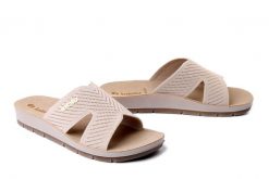INBLU AG-14 026 piaskowy, klapki damskie. Brązowe klapki damskie Inblu, bez wzorów, bez obcasa, bez zapięcia. Za 71.99 zł.