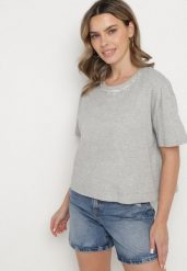 Szary Bawełniany T-shirt Ozdobiony Cyrkoniami Fadelis. Szare t-shirty damskie Born2be, l, z aplikacjami, z bawełny, bez kołnierzyka. Za 49.99 zł.