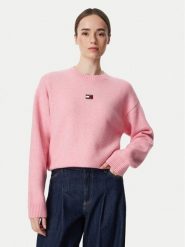 Tommy Jeans Sweter Fluffy Badge DW0DW23831 Różowy jasny Regular Fit. Czerwone swetry klasyczne damskie Tommy Jeans, xl, z jeansu, bez kołnierzyka. Za 449.99 zł.