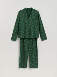 Dwuczęściowa piżama ze świątecznym nadrukiem - zielony. Zielone piżamy damskie Reserved, bez wzorów, z bawełny, bez ramiączek. Za 129.99 zł.