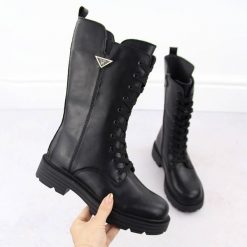 Skórzane botki damskie workery czarne Filippo DBT6302. Czarne botki damskie Filippo, ze skóry, bez obcasa, bez zapięcia. Za 279.99 zł.