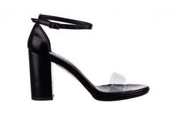 Sandały Bayla-187 587-571 Czarny, Skóra ekologiczna - 38. Czarne sandały damskie Bayla, bez wzorów, ze skóry ekologicznej, bez obcasa, bez zapięcia. W wyprzedaży za 89.10 zł.