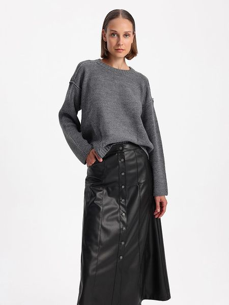 BGN Sweter w kolorze szarym rozmiar: 40. Szare swetry klasyczne damskie BGN, ze splotem, bez kołnierzyka. Za 184.02 zł.