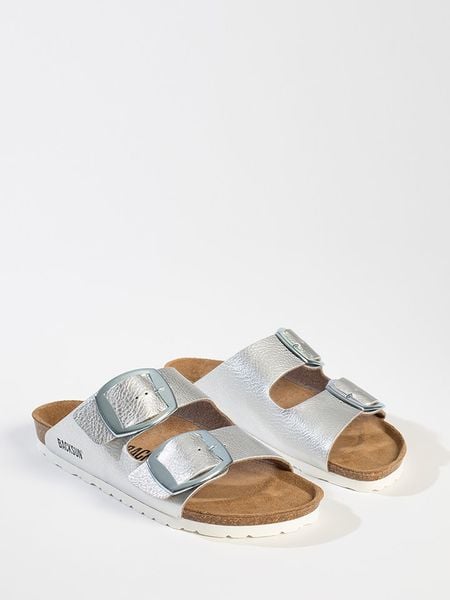 BACKSUN Klapki "Londrina" w kolorze srebrnym rozmiar: 41. Szare klapki damskie Backsun, bez wzorów, z otwartym noskiem, bez obcasa, bez zapięcia. Za 194.61 zł.