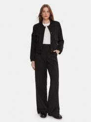 Tatuum Kurtka bomber Bombi T2502.012 Czarny Regular Fit. Czarne kurtki damskie TATUUM, bez wzorów, z syntetyku, bez kaptura. Za 529.99 zł.
