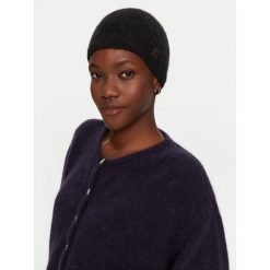 Czapka Tommy Hilfiger. Czarne czapki damskie Tommy Hilfiger, na zimę, bez wzorów. Za 249.99 zł.