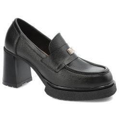 Czarne Półbuty Armodo Eleganckie Obuwie Damskie Na Obcasie. Czarne półbuty damskie Armodo, na wiosnę, bez wzorów, ze skóry, bez obcasa, na obcasie, bez zapięcia. Za 399.00 zł.