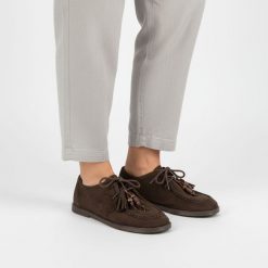 Półbuty damskie Chebello, skóra naturalna zamszowe wiązane płaska podeszwa okrągły nosek styl casual wygodne na co dzień,brązowe, 4960_-268-000-PSK-S. Brązowe półbuty damskie CheBello, bez wzorów, ze skóry, z okrągłym noskiem, bez obcasa, na płaskiej podeszwie, bez zapięcia. Za 619.00 zł.