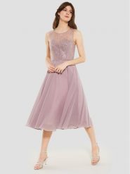 Swing Sukienka koktajlowa 5AF09900 Różowy Regular Fit. Czerwone sukienki damskie Swing, bez wzorów, z syntetyku, wizytowe, bez ramiączek. Za 1,359.00 zł.