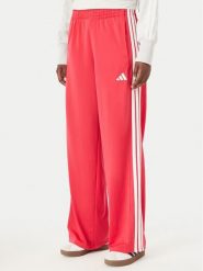 Adidas Spodnie dresowe Dayready KZ2513 Różowy Wide Leg. Czerwone spodnie dresowe damskie Adidas, m, bez wzorów, z dresówki. Za 199.99 zł.
