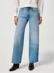 Wrangler Dżinsy - Loose fit - w kolorze błękitnym rozmiar: W28/L34. Niebieskie jeansy damskie Wrangler. Za 164.95 zł.