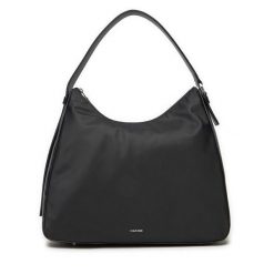 Torebka Calvin Klein. Czarne torebki klasyczne damskie Calvin Klein, z nylonu, bez dodatków. Za 329.99 zł.