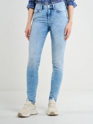 Jeansy damskie skinny marmurkowe jasnoniebieskie Adela 138. Niebieskie jeansy damskie Big Star, bez wzorów, z denimu. W wyprzedaży za 249.99 zł.