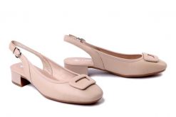 RIEKER 43456-62 beige, czółenka damskie. Brązowe czółenka damskie Rieker, bez wzorów, bez obcasa. Za 339.90 zł.