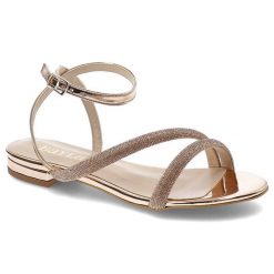 Różowe Sandały Bayla Eleganckie Płaskie Buty. Czerwone sandały damskie Bayla, bez wzorów, ze skóry ekologicznej, bez obcasa, na płaskiej podeszwie, bez zapięcia. Za 299.00 zł.