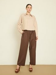 BGN Koszula w kolorze beżowym rozmiar: 40. Brązowe koszule damskie BGN, bez wzorów, bez kołnierzyka, bez ramiączek. Za 86.99 zł.