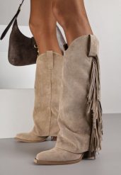 Ciemnobeżowe Kozaki Kowbojki na Obcasie z Wywiniętą Cholewką z Frędzlami Monasatia. Brązowe kozaki damskie Born2be, z dzianiny, bez obcasa, na obcasie, bez zapięcia. Za 179.99 zł.