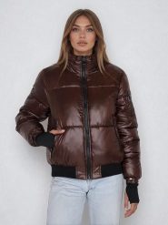 Steve Madden Kurtka w kolorze brązowym rozmiar: L. Brązowe kurtki damskie Steve Madden, l, bez wzorów, prążkowane, bez kaptura. Za 173.99 zł.