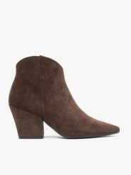 Ciemnobrązowe kowbojki na słupku. Brązowe botki damskie Ryłko, ze skóry, eleganckie, bez obcasa, na obcasie, bez zapięcia. Za 499.99 zł.