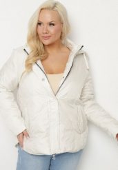 Jasnobeżowa Pikowana Kurtka z Odpinanym Kapturem i Kieszeniami Vilbia. Brązowe kurtki damskie Born2be, plus size, bez wzorów, z jeansu. Za 239.99 zł.