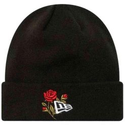 Czapka z daszkiem damska New Era Metallic Bobble Knit Beanie New York Yankees. Brązowe czapki z daszkiem damskie New Era, na jesień, bez wzorów. Za 139.99 zł.