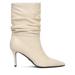 Botki GINO ROSSI. Botki damskie Gino Rossi, bez obcasa, na szpilce, bez zapięcia. Za 419.99 zł.