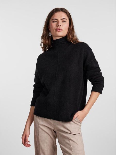 YAS Golf 26030703 Czarny Loose Fit. Czarne golfy damskie YAS, xs, bez wzorów, z syntetyku, bez ramiączek. Za 143.99 zł.