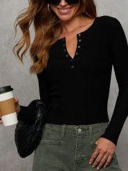 LA Angels Koszulka w kolorze czarnym rozmiar: M. Czarne bluzki damskie LA Angels, m, bez wzorów, bez kołnierzyka, bez ramiączek. Za 126.99 zł.