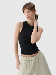 4F Koszulka w kolorze czarnym rozmiar: S. Czarne koszulki damskie 4F, s, bez wzorów, bez kołnierzyka, bez ramiączek. Za 35.18 zł.