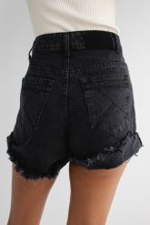 Szorty jeansowe z wysokim stanem w kolorze czarnym - VANITY BLACK DENIM-XS. Czarne szorty damskie Marsala, bez wzorów, z denimu, z podwyższonym stanem. Za 299.90 zł.