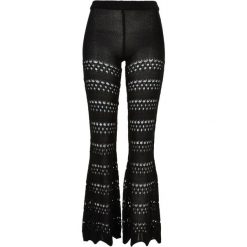 Legginsy Damskie Z Dzianiny Szydełkowej Z Rozszerzanymi Nogawkami. Czarne legginsy damskie Urban Classics, xl, bez wzorów, z dzianiny. Za 203.99 zł.