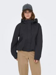 ONLY Kurtka przejściowa w kolorze czarnym rozmiar: S. Czarne kurtki damskie Only, s, bez wzorów, bez kaptura. Za 130.99 zł.