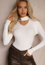 Biały Sweter Golf z Ozdobnym Wycięciem Przy Dekolcie Erticia. Białe golfy damskie Renee, bez wzorów, bez ramiączek. Za 39.99 zł.