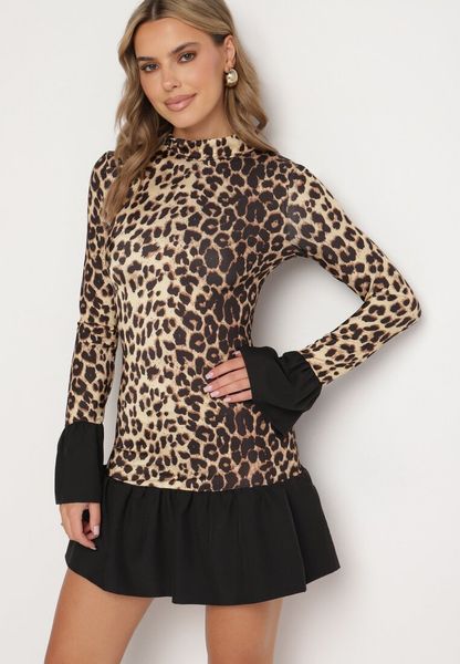 Brązowa Taliowana Sukienka w Panterkę ze Stójką i Falbankami Poladi. Brązowe sukienki damskie Born2be, bez wzorów, eleganckie, bez ramiączek. Za 129.99 zł.