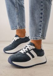 Granatowe Skórzane Sneakersy na Grubej Podeszwie Cezelina. Niebieskie obuwie sportowe damskie Born2be, z jeansu, bez zapięcia. Za 229.99 zł.