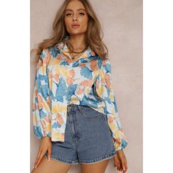 Niebieska Koszula Kharena. Niebieskie koszule damskie Renee, z aplikacjami, casualowe, bez kołnierzyka, bez ramiączek. Za 74.99 zł.
