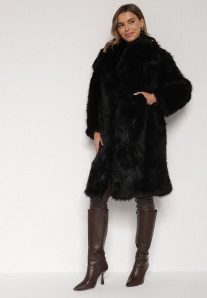 Czarny Jednorzędowy Płaszcz Futro z Szerokim Kołnierzem Wedinalia. Czarne płaszcze damskie Born2be, l, bez wzorów, z futra, bez kaptura. Za 329.99 zł.
