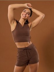Szorty sportowe - brązowy. Brązowe spodenki sportowe damskie Sinsay, l, bez wzorów. Za 35.99 zł.